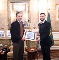 Education Crisis Pakistan’s Biggest Challenge: UMT President Meets Bilawal Bhutto